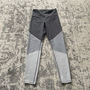 Grey Scale Old Navy Active Leggings